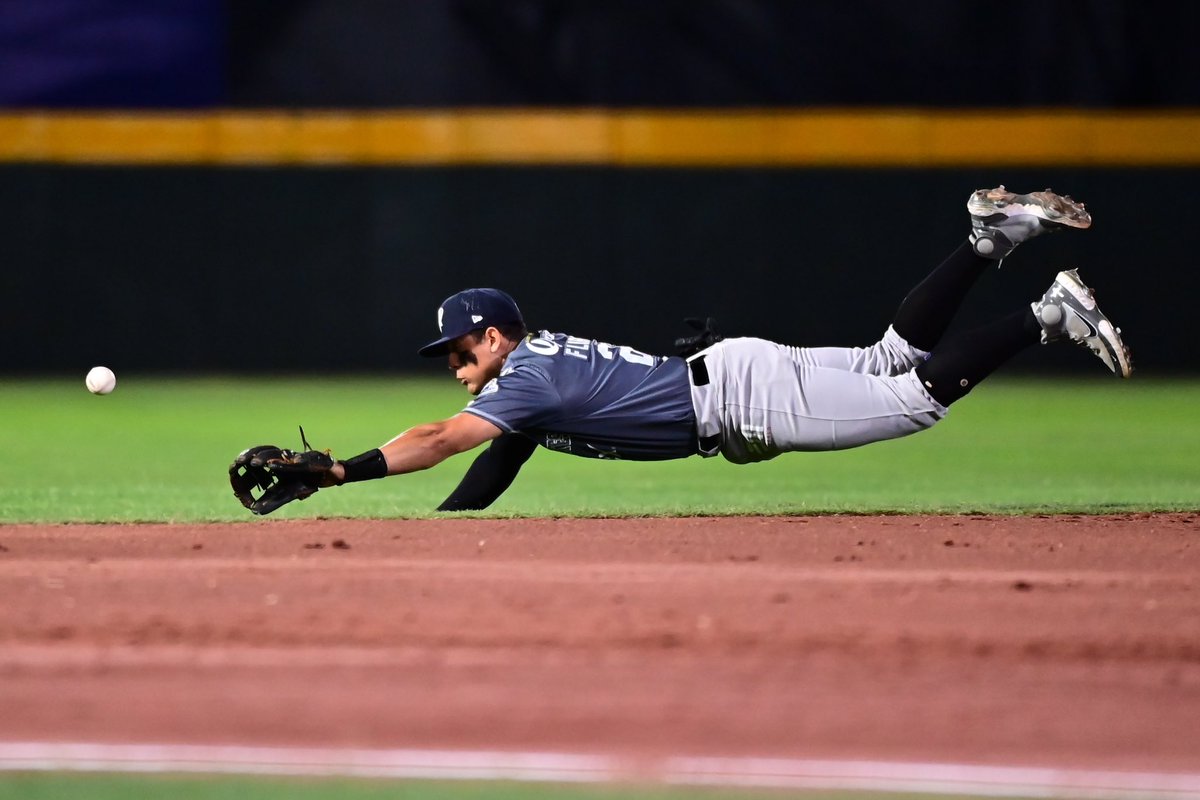 RielerosDeAgs's tweet photo. ¡HOY LA MÁQUINA VA POR REVANCHA!🚂💥

Te compartimos un poco de lo que se vivió ayer en nuestro primer juego de la temporada⚾️❗️.

Galería de fotos presentada por Sports World Ags 💪🏼 

📸 Fotos cortesía @AcererosOficial 
.
.
.
.
.
.
@mendivilX20 https://t.co/OsVSoFFM54