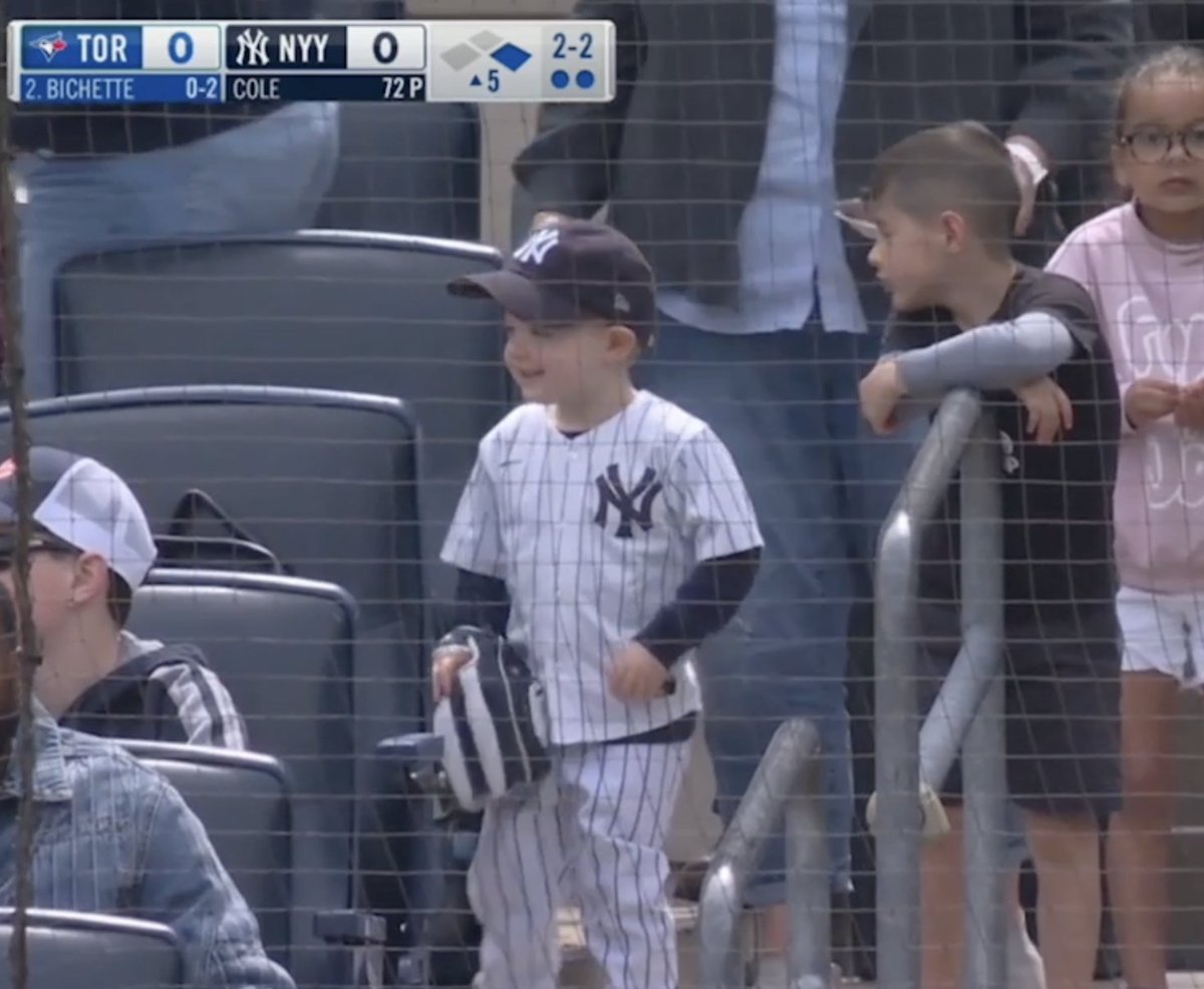 RT @PlayoffTanaka_: Gerrit Cole's son in full uniform for Cole's start today is the cutest thing of all time https://t.co/PYEWmXe4yE