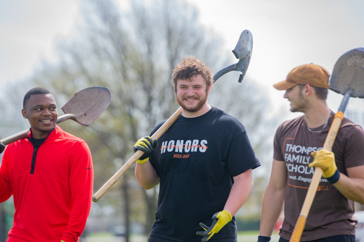 bgsu's tweet photo. Happy #EarthDay, Falcons! 
#BGSU remains committed to practicing sustainability across our campus community. 🌳 ♻️ https://t.co/u2vWZ5NQU5