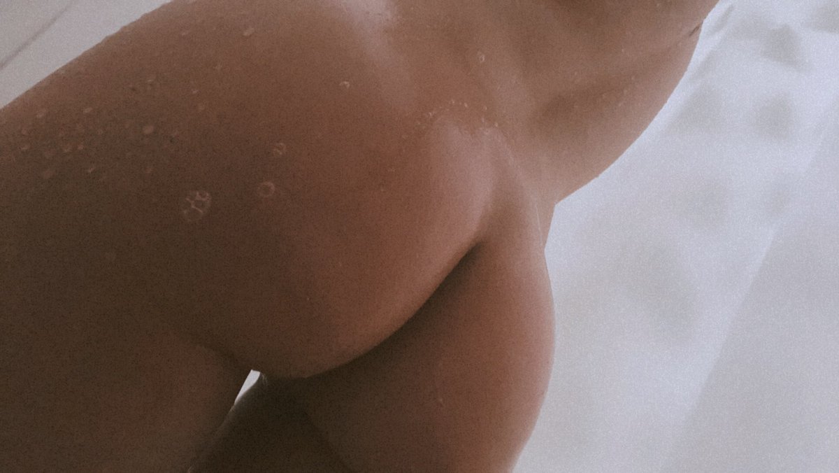 🫧🍑

onlyfans.com/minnesotasugar