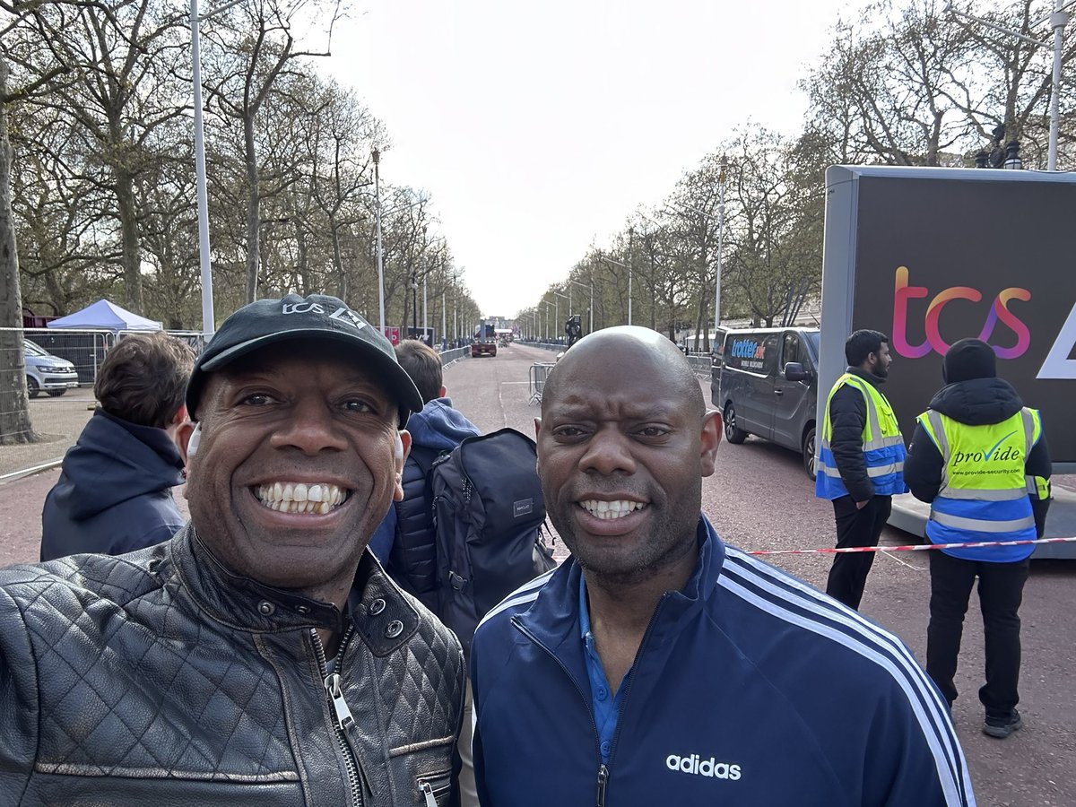 keithfraser2017's tweet photo. Evening Tweeps- #1Sleep b4 the biggest physical challenge of my life. The #LondonMarathon 4 @CureLeukaemia . So proud to view the finish with my Bro today. 

thank you  for support ! you can sponsor me  https://t.co/WbB8wgpX1F

Good luck to ALL the runners. #Excited #Nervous https://t.co/z5D0oMhqK2