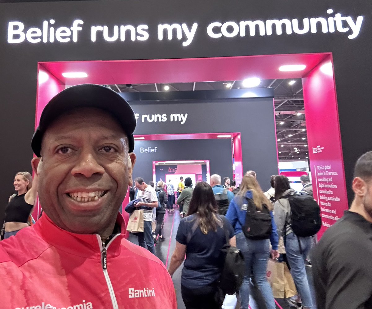 keithfraser2017's tweet photo. Evening Tweeps- #1Sleep b4 the biggest physical challenge of my life. The #LondonMarathon 4 @CureLeukaemia . So proud to view the finish with my Bro today. 

thank you  for support ! you can sponsor me  https://t.co/WbB8wgpX1F

Good luck to ALL the runners. #Excited #Nervous https://t.co/z5D0oMhqK2