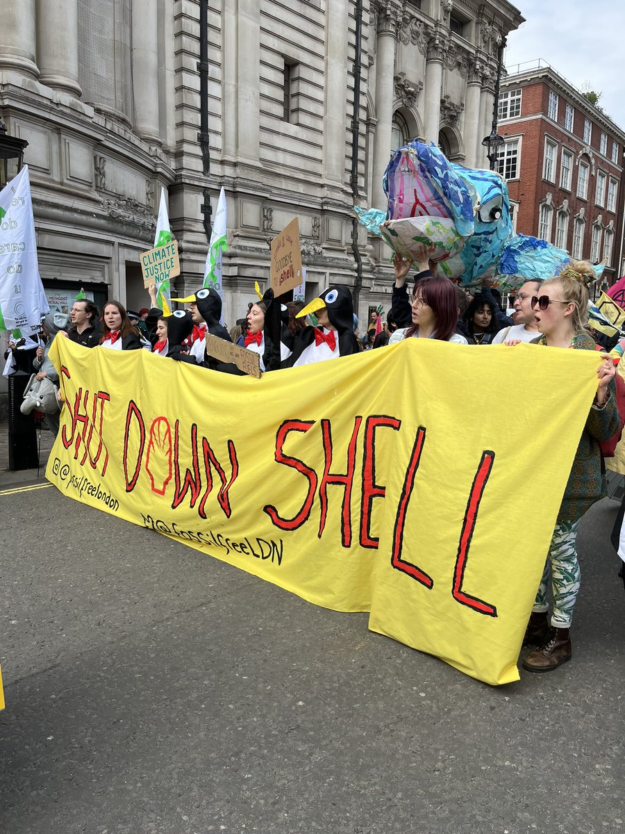 Alex Barker (@alexandrabarke1) on Twitter photo Views from a mass die in, weird and emotional to lie down in front of Big Ben with hundreds of people, in recognition of the fact that extinction is a reality if we don't change course NOW, not by 2050 <a href="/ExtinctionR/">Extinction Rebellion Global</a> #TheBigOne Views from a mass die in, weird and emotional to lie down in front of Big Ben with hundreds of people, in recognition of the fact that extinction is a reality if we don't change course NOW, not by 2050 <a href="/ExtinctionR/">Extinction Rebellion Global</a> #TheBigOne
