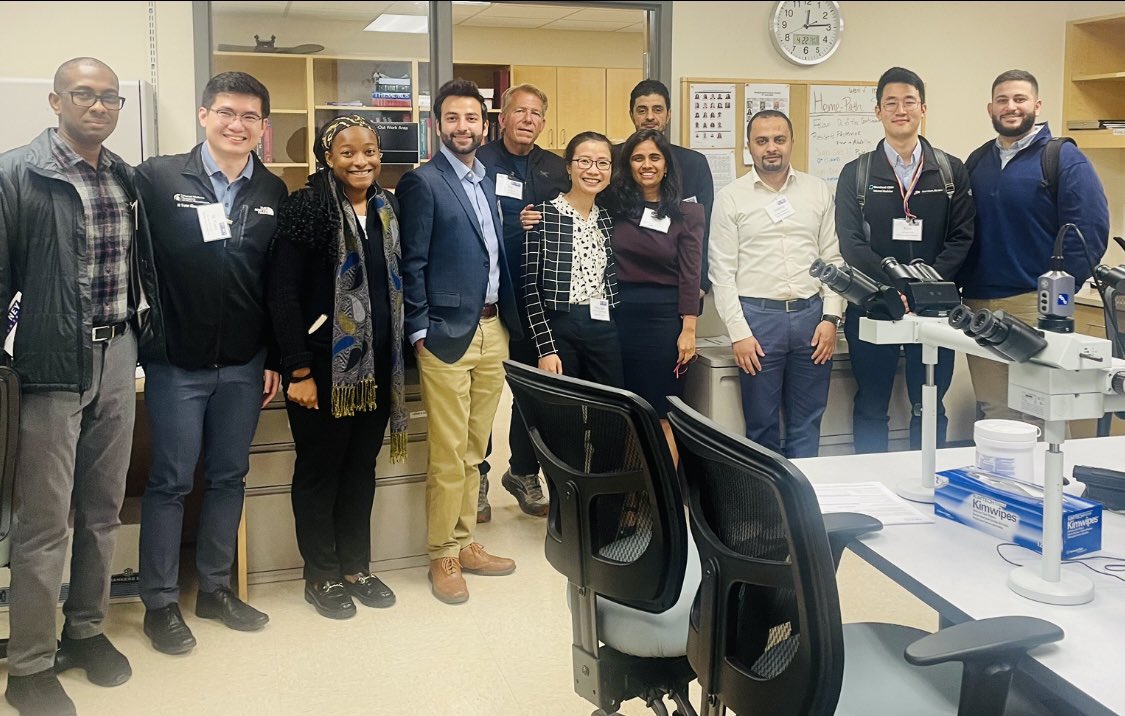 Great session #UrineMicroscopy workshop with this enthusiastic group ! #Kidneycon <a href="/jrseltzer/">Jay R. Seltzer</a> <a href="/michaelturk6/">Mike Turk</a> <a href="/SiYuanKhor1/">Si Yuan Khor</a>