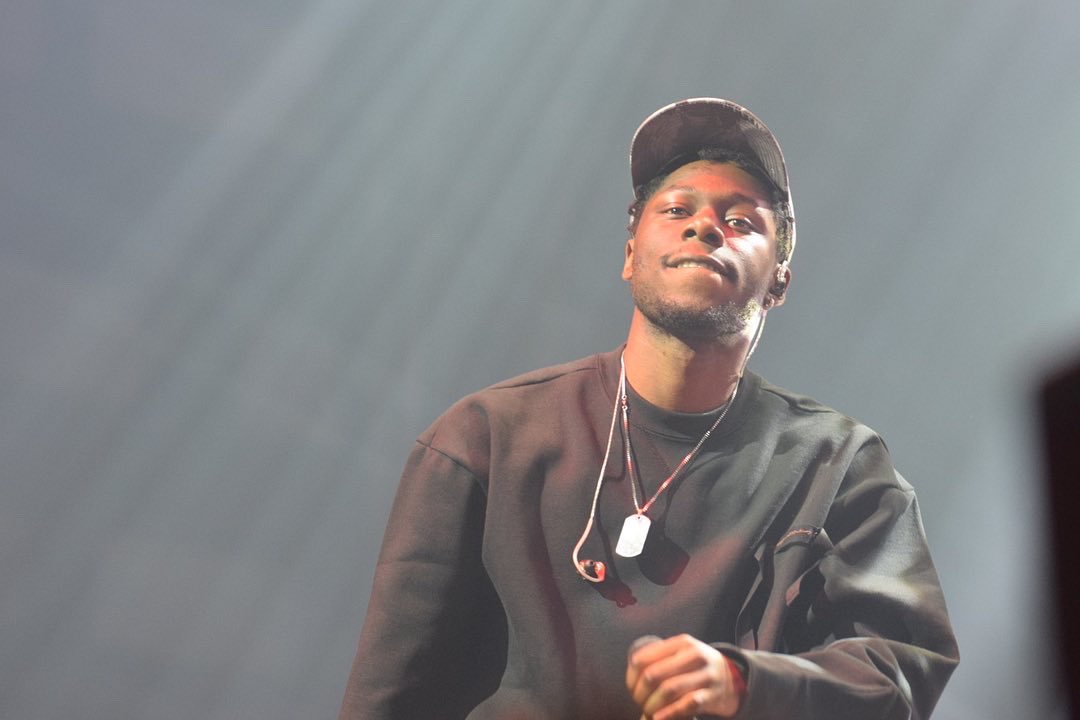 festincentre's tweet photo. La soirée rap bat son plein au W avec @Tiakola_Meloo 🔥
#pdb23 #bourges #festival #printempsdebourges #pdb2023 #tiakola #tiakolamelo https://t.co/glSHxZrZK9