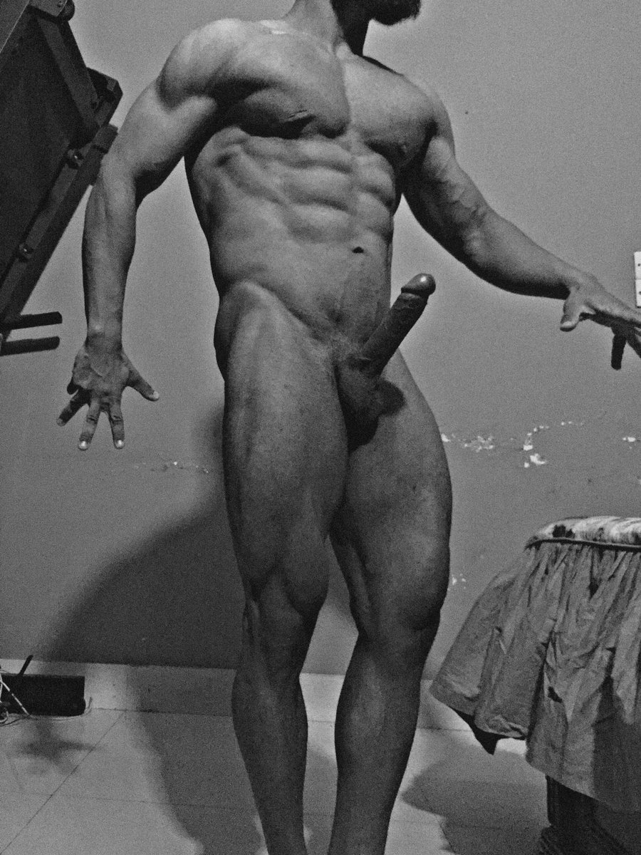 purpleokra's tweet photo. You Just can’t unsee a beast like me. Who wants to get their asshole pounded? #bigdickchallenge #BigMan #gymlife #gymbuddy https://t.co/pe06ZsnVDX