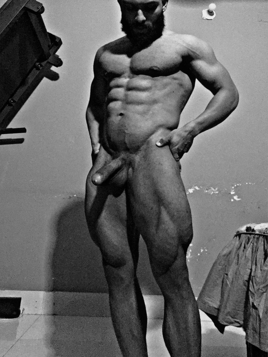 purpleokra's tweet photo. You Just can’t unsee a beast like me. Who wants to get their asshole pounded? #bigdickchallenge #BigMan #gymlife #gymbuddy https://t.co/pe06ZsnVDX