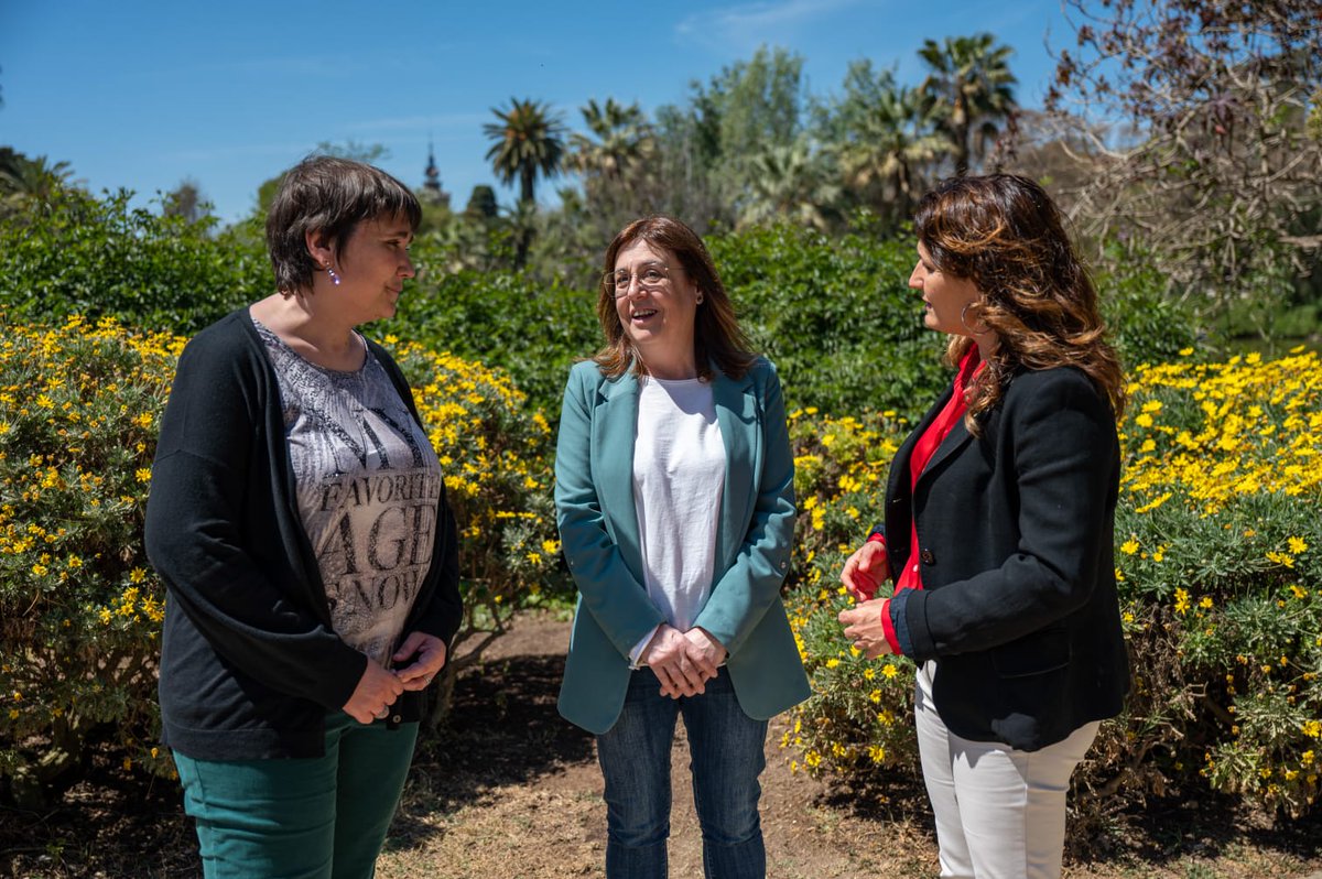 JuntsPerCalaf's tweet photo. 🤝🏼 Aquesta setmana, la candidata de @juntspercalaf, Montse Mases, s'ha reunit amb la consellera de Presidència, @LauraVilagra, i la diputada @mfornells

🤾‍♀️ Mases els ha transmès les necessitats de #Calaf, especialment pel que fa a la inversió en instal·lacions esportives https://t.co/lLT0jSMwGO