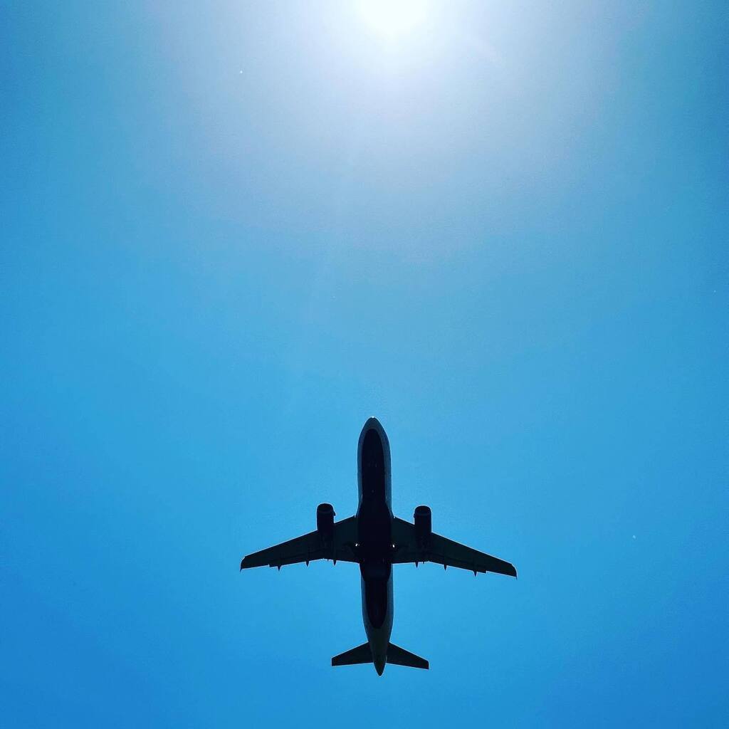 Takeoff instagr.am/p/CrWNH5Fpu7Z/