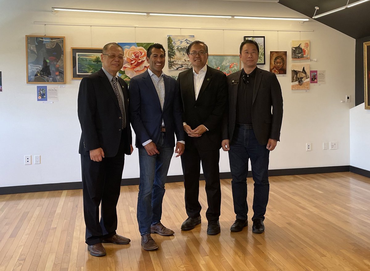 sangabrielwu's tweet photo. Great honor to meet Assemblymember Mike Fong and the Speaker-Designate Assemblymember Robert Rivas during the "Walking Tour" of the San Gabriel Mission District.

We look forward to the state legislature providing continued support for our great city. https://t.co/KrOIXU83kB