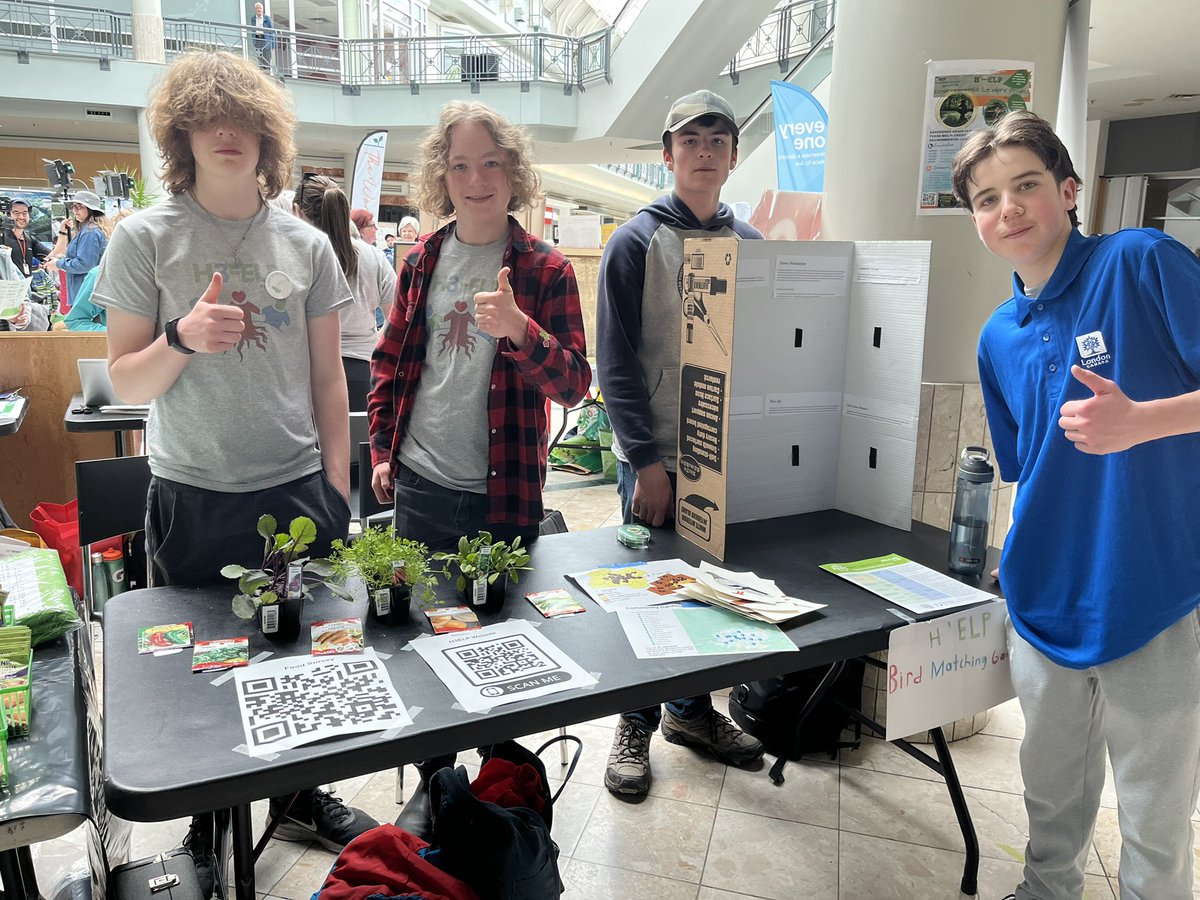 H3ELPLeaders's tweet photo. Eco fest is happening at city plaza in London… so many great organizations with great green solutions. Come check it out! @CityofLdnOnt @TVDSB https://t.co/96L68yNDSw