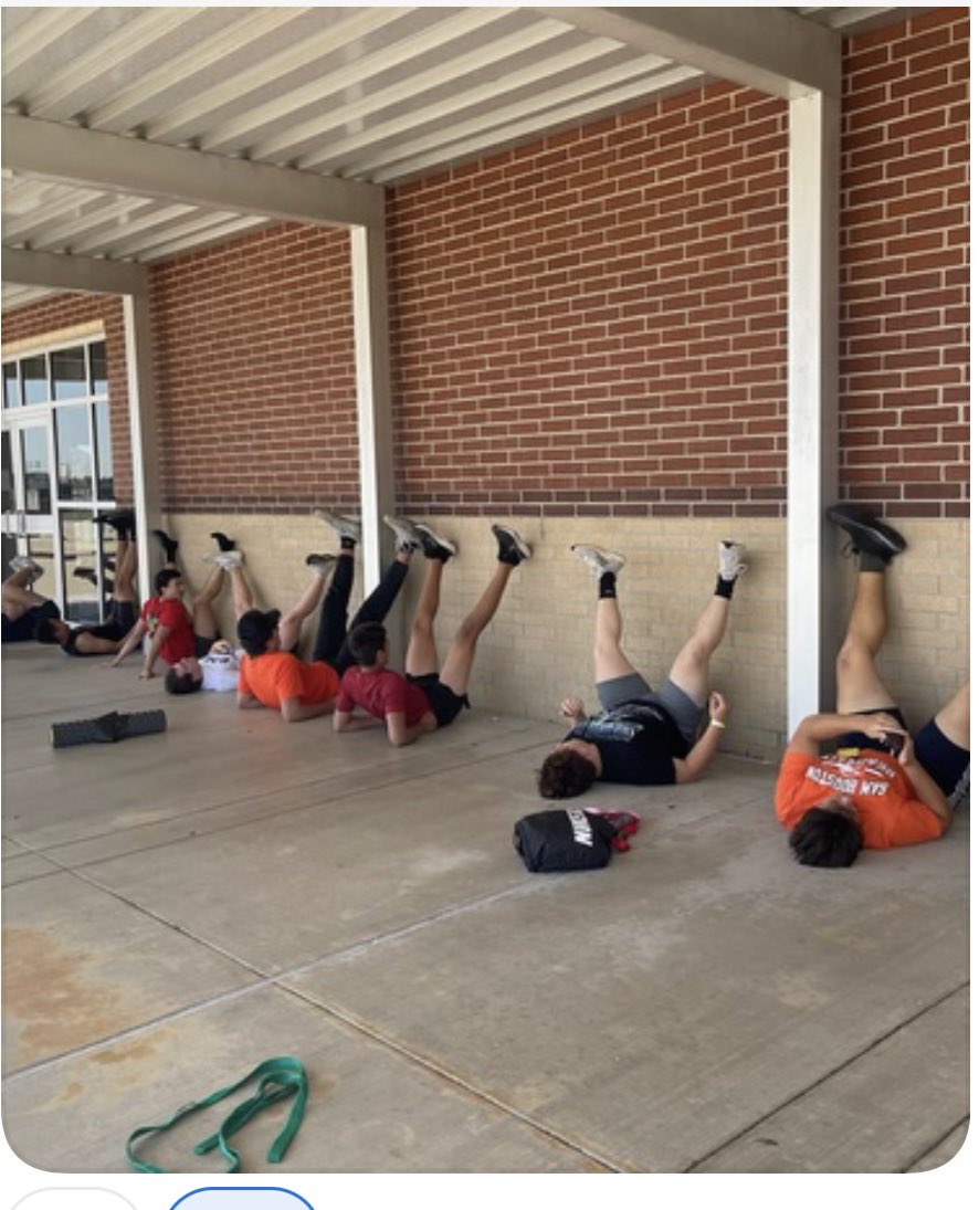 Kyler_Bloom's tweet photo. Thank You Ms. Shelly Bramhall and Mr. Pat Hudson for organizing this morning’s session at #7LHSFootball. Every player should be taking advantage of this opportunity to get better. #StretchRecoverGetBetter https://t.co/ULwn4T0BFw
