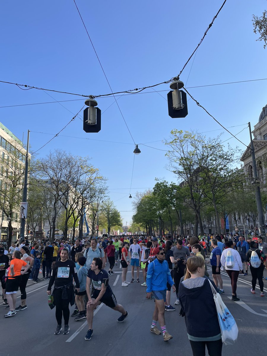 aseitimov1's tweet photo. Bin zum ersten mal offiziell in #Wien gelaufen. Super Stimmung, Ergebnis besser als erwartet!
Best of luck to all the runners tomorrow!
@Vienna_Marathon
#vcm #40vcm #vcm2023 https://t.co/RZ6UGVtYVH