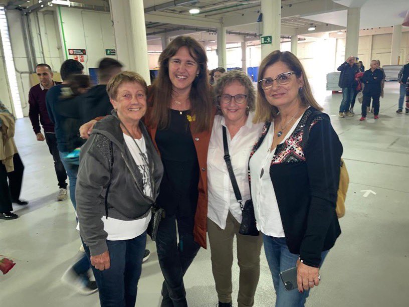 RosaMaSolSu's tweet photo. #LauraPresidenta https://t.co/3rqXk8PaSo