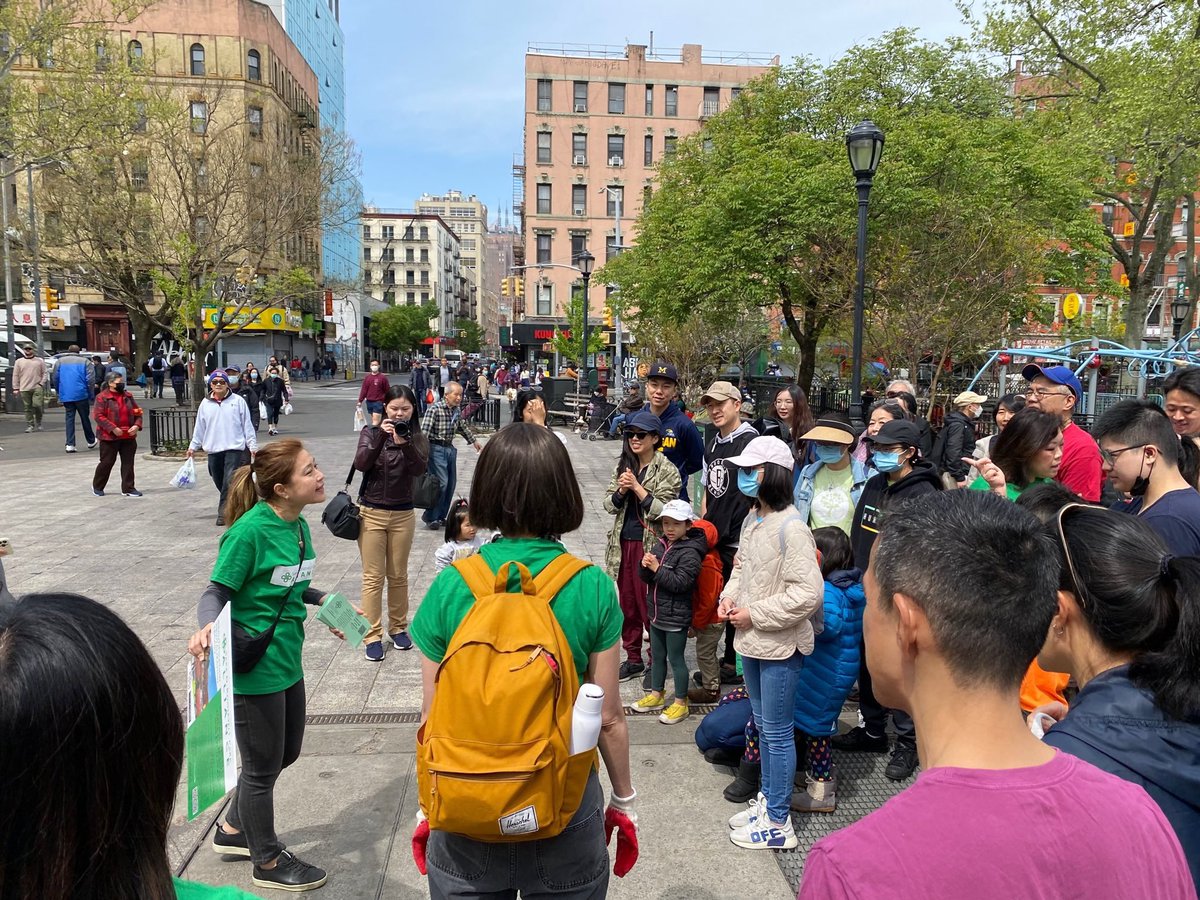 susanleenyc's tweet photo. On this #EarthDay2023 we celebrate our community and to continue to invest in our green spaces because they play a vital part in the social fabric of our lives. Thank you @alliance_cpb and #sdrparkalliance for organizing a wonderful event for #saradrooseveltpark https://t.co/B8ZnEvZvMn