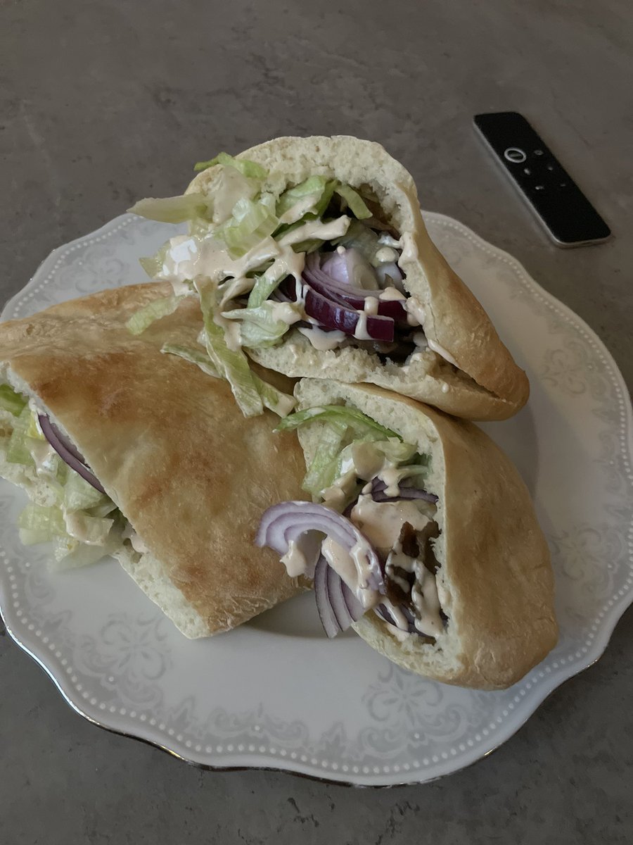Erickarrabi's tweet photo. Baka bröd är livet https://t.co/vX4rdPiYHL