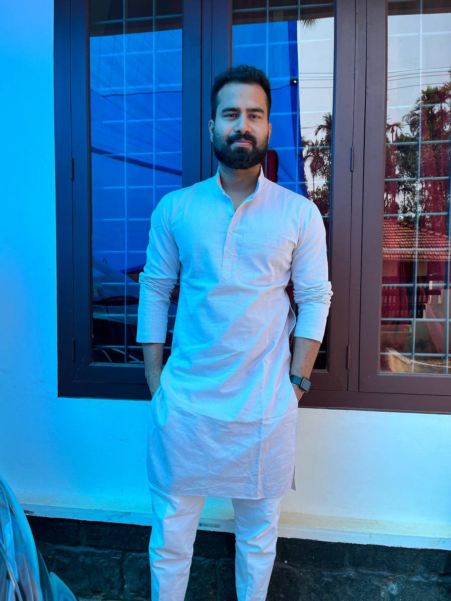 naqueeb_raza's tweet photo. Savoring the sweet moments in life .🌟

 #EidVibes #Eid2k23 https://t.co/m7yyzlizP6