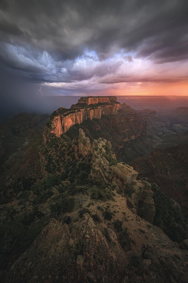 mark_metternich's tweet photo. Happy #EarthDay one of my most epic captures! Also got knocked down by lightning https://t.co/qOVUUeDdRD