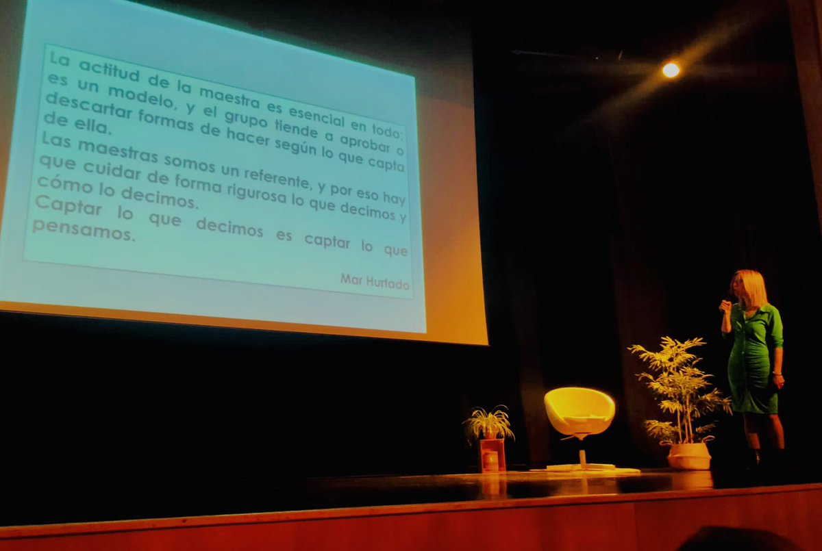 A 700 km de casa, vull sentir molt a prop a les persones importants!
“Captar allò que diem és captar allò que pensem” <a href="/mhurtad4/">Mar</a>
