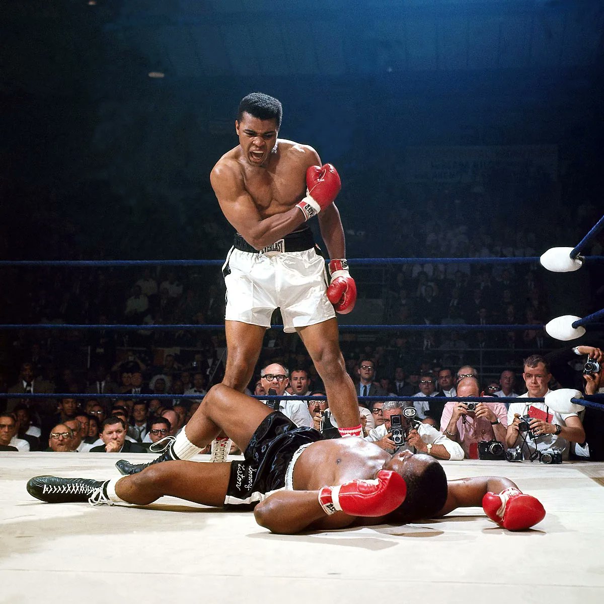 Iconic .... #MuhammadAli beating #SonnyListon , 1st round , 1965