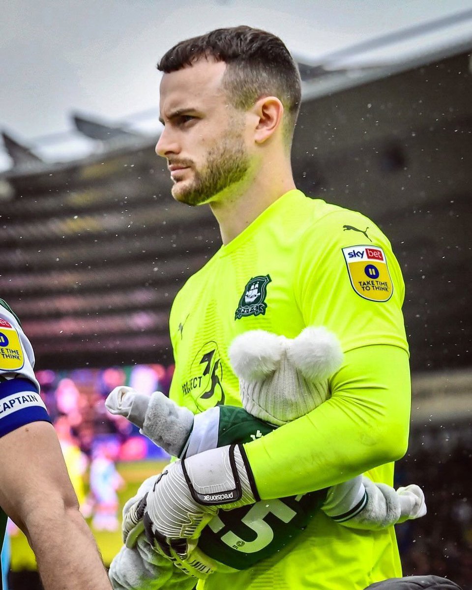 Day Burton tweet media