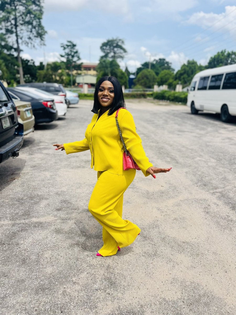 Women__Leader's tweet photo. I am such a beautiful woman 🥰 https://t.co/7T214qbfOI