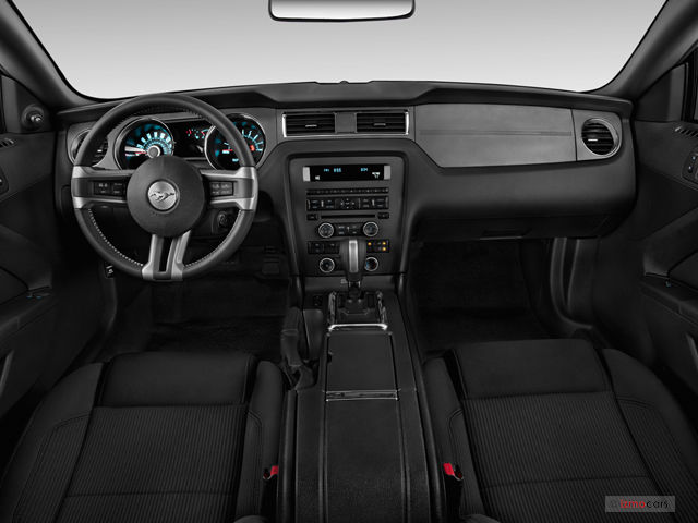 Zeejix_'s tweet photo. Today i installed the #Sec10 Interior Carbonfiber Overlay. It is exactly what you think. A pain in the ass but looks good for the price. #mustang #V6 https://t.co/1hfUJR0l6X