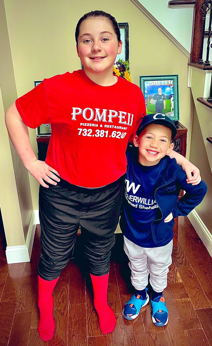 AsstSupBlmfld's tweet image. Opening Day! 🥎 ⚾️ #MissMolly #LittleDom