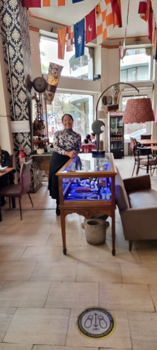 AkuchaPlateria's tweet photo. Fachiantü #hoy #celebramos 13 años #Vitrina #Akucha en @perpiacere chaltumay! Gracias infinitas a mi Familia Painepan Nicul tañi lamngen Mallfun por siempre siempre estar! Les amo 💙 https://t.co/MWRdGBmhkF