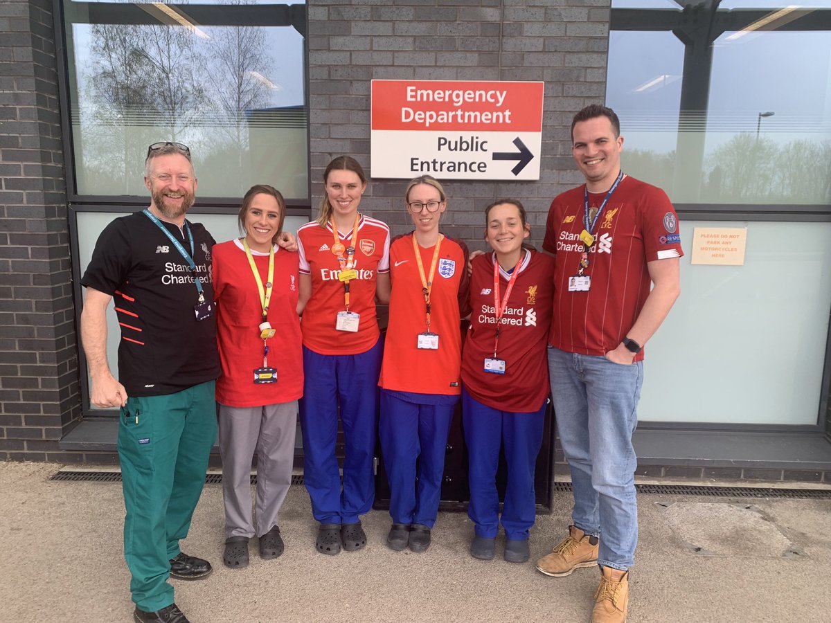 Edward_Tye's tweet photo. @BobbyMooreFund Southmead ED showing their support for football shirt friday! Saving Lives in style! #FootballShirtFriday 💪💪 https://t.co/e1XyrYClNN