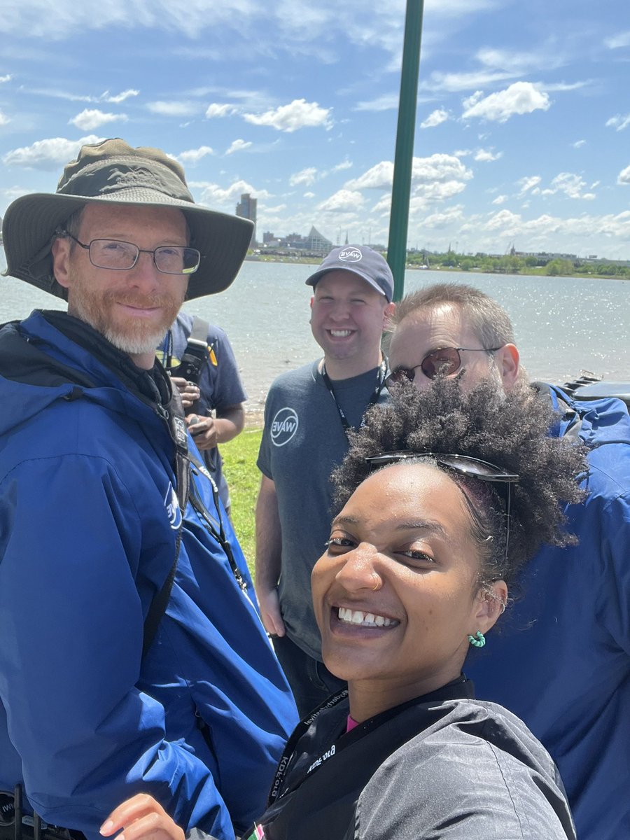 sydney_always's tweet photo. A beautiful day for fireworks for this years #ThunderOverLouisville! Love helping and working with my @wave3news family. Make sure you’re tuned in all day for coverage #WAVEThunder 🎆 https://t.co/9b06RKNrIX