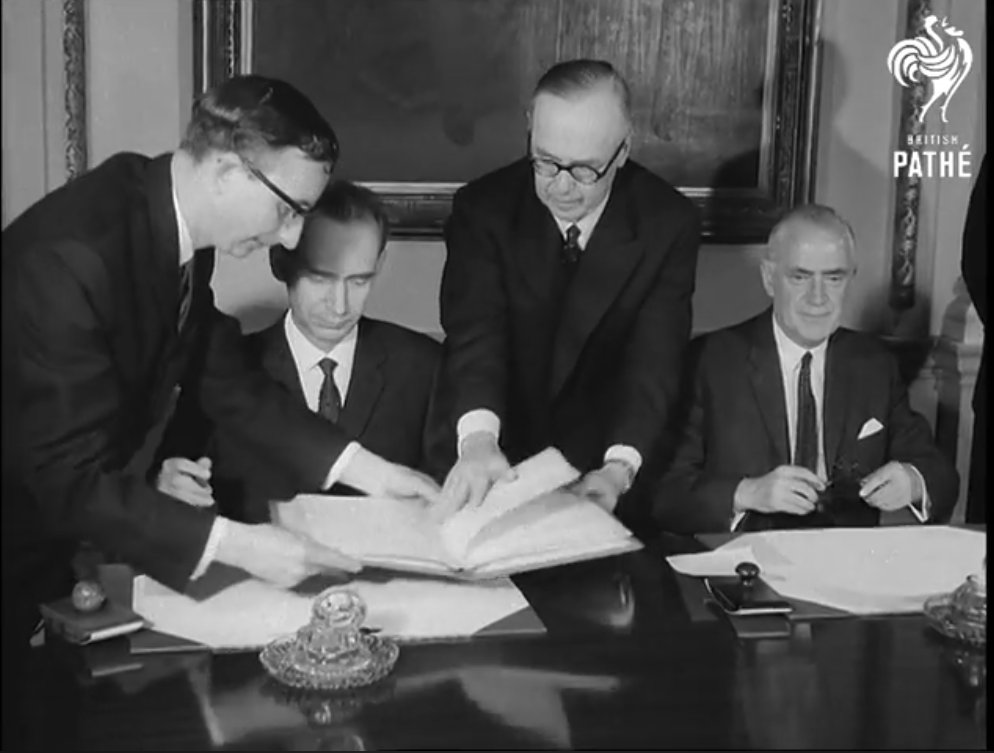 The Astronaut Rescue and Return Agreement was signed this day in Moscow, London, and Washington. London signing ceremony at youtu.be/CGHdmZahN54 #SpaceLaw #COPUOS #SpacePolicy