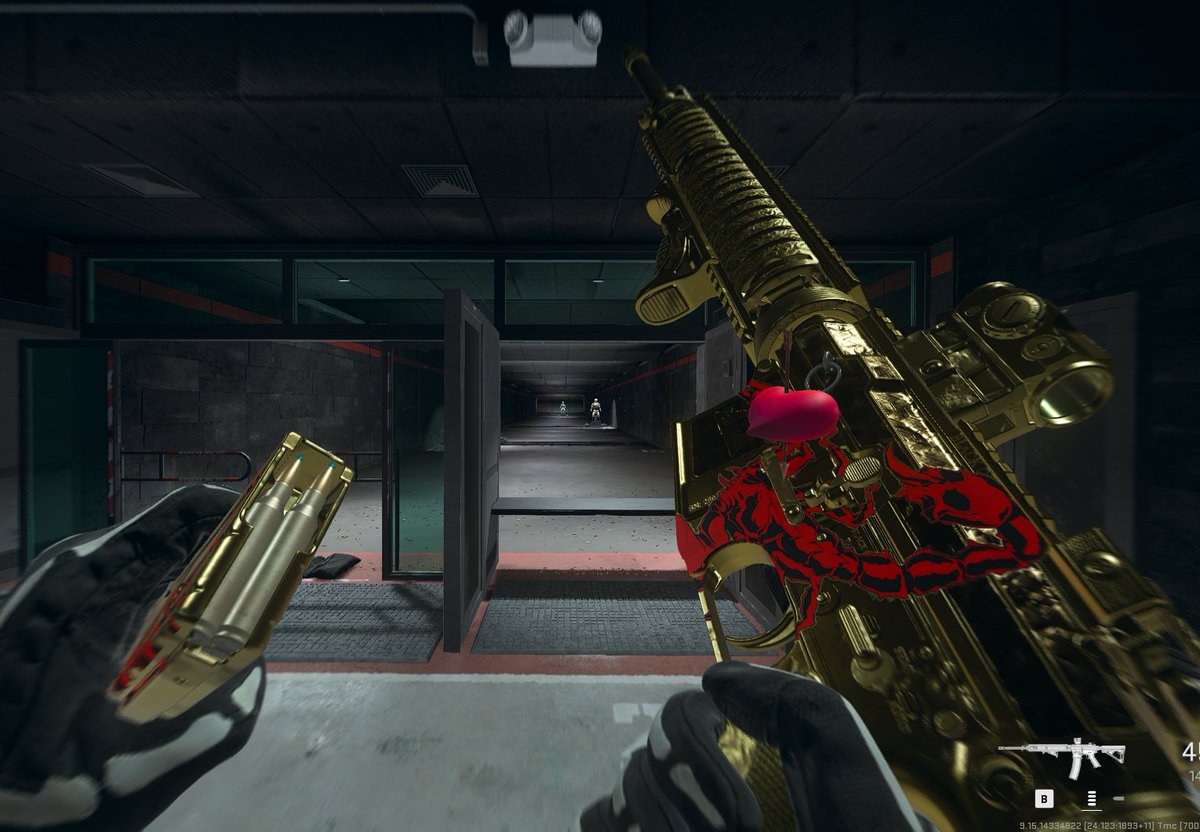 Alepayasoo's tweet photo. Mis armas con el golden camo https://t.co/kV3uW3Tygr