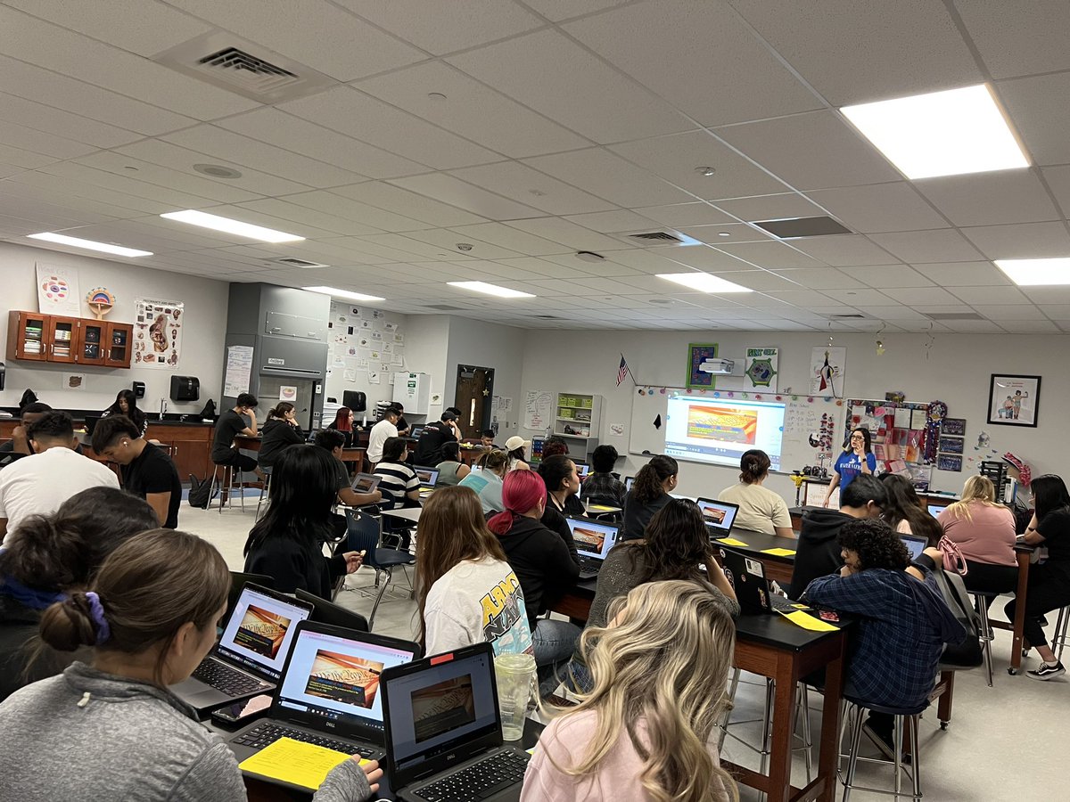 MGonzales_AHS's tweet photo. Bright-eyed and bushy-tailed 312 Trail Blazers and their dedicated Teachers showed up to ensure Mastery of the US History EOC! @Americas_HS @LStephenson_AHS @OCsantana_AHS @RAlva_AHS @Coach_NoeRobles https://t.co/vTJcjocOn7
