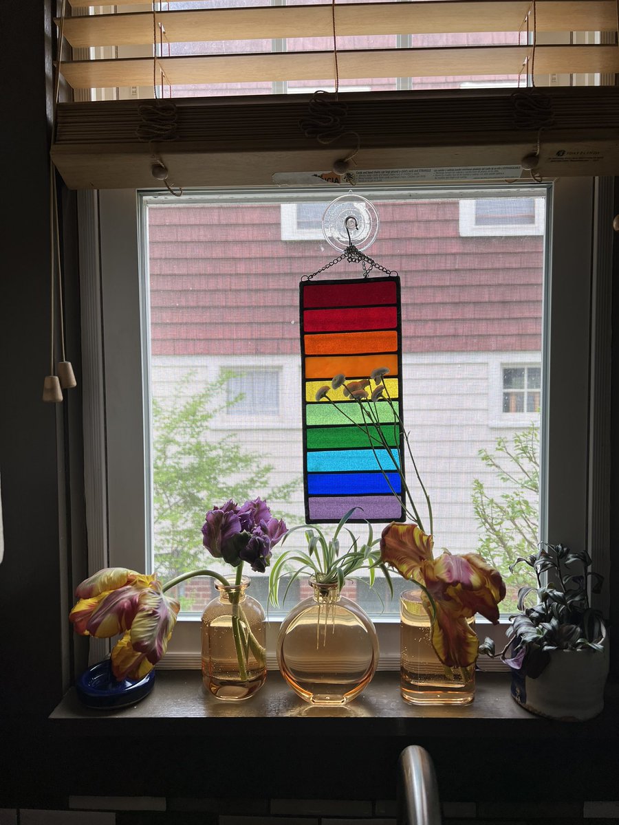 juliangela_'s tweet photo. 🌈🕯️🌷☀️ https://t.co/Cd0vwZESfC