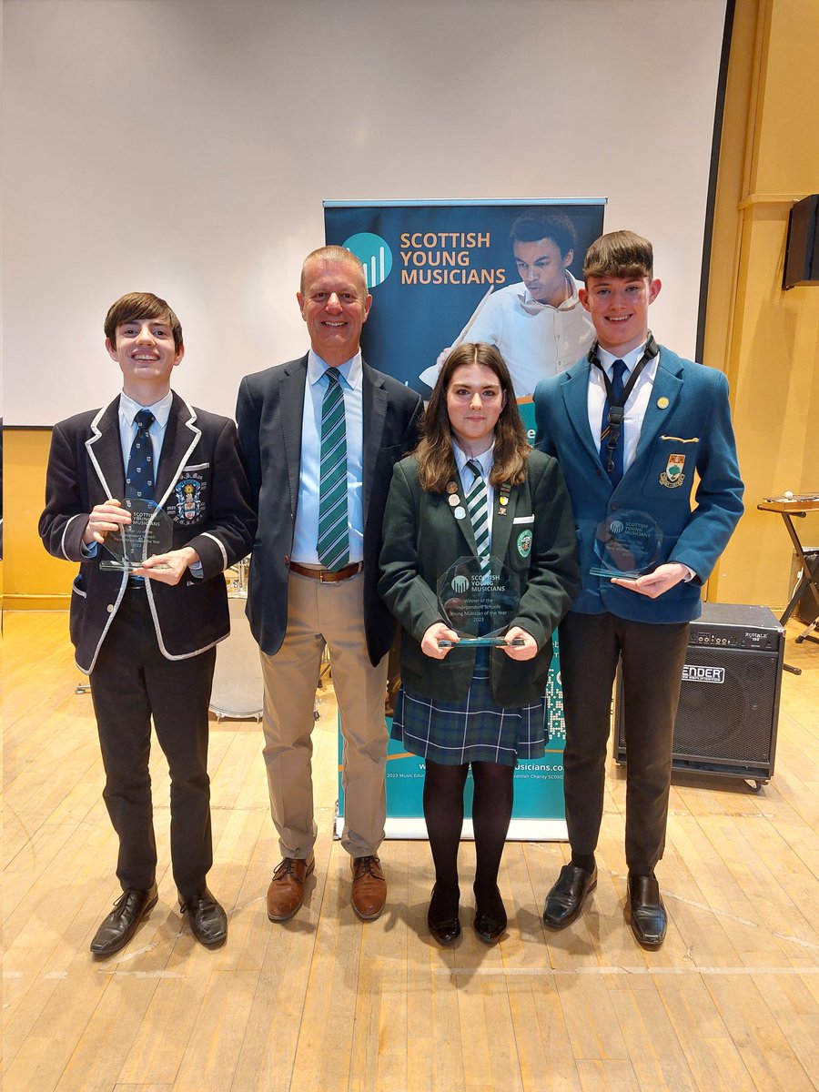 Brilliant day at the Independent Schools @SYMusicians Final. Brilliant performances by all the participants and congrats to winner Emily @StColSchool and runners up Patrick @HSofG and Daniel @Hutchesons @MusicEducatio10 @RCStweets