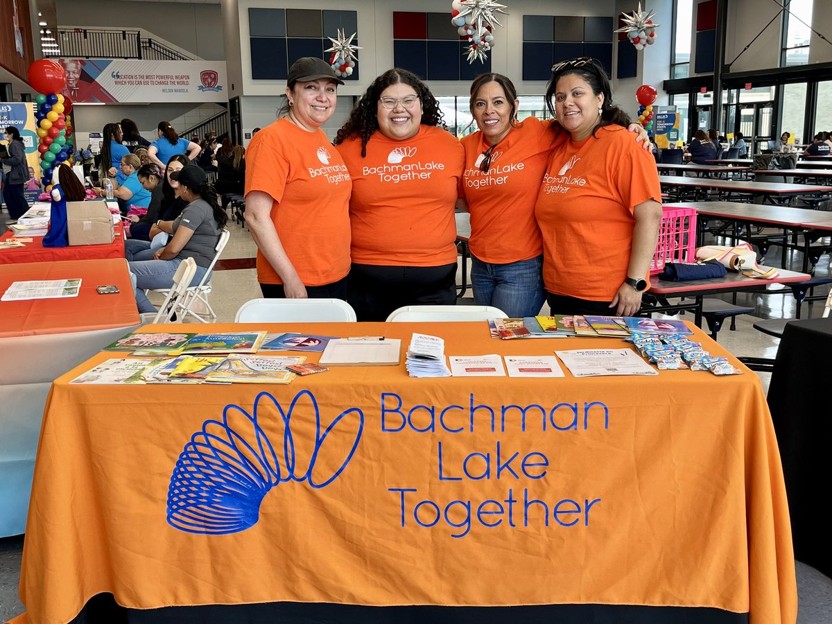 DrMtzHickman's tweet photo. We knocked on doors this past Thursday, and today our families came out to register their youngest learners! #earlylearning #kready https://t.co/cXou3458K9