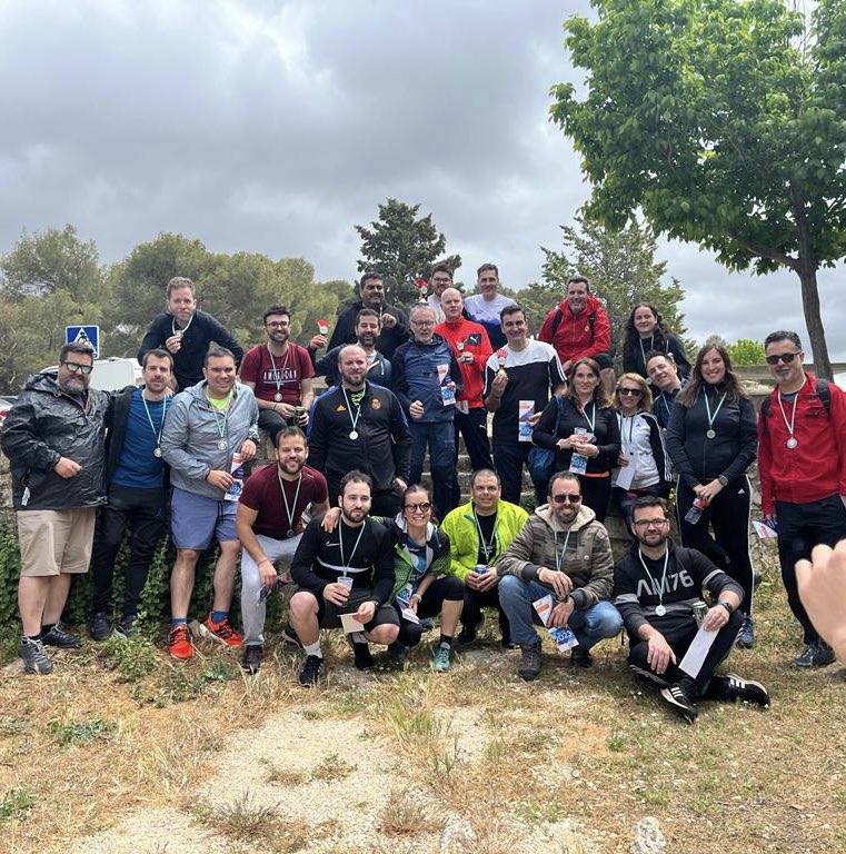 ofisoftware's tweet photo. Esta mañana hemos celebrado nuestro primer #OfiTeamBuilding . Pedazo de ratito hemos echado tod@s l@s compañer@s! 🏃‍♀️🏃🏃‍♂️⛰️ https://t.co/yd3Kts3Pcj