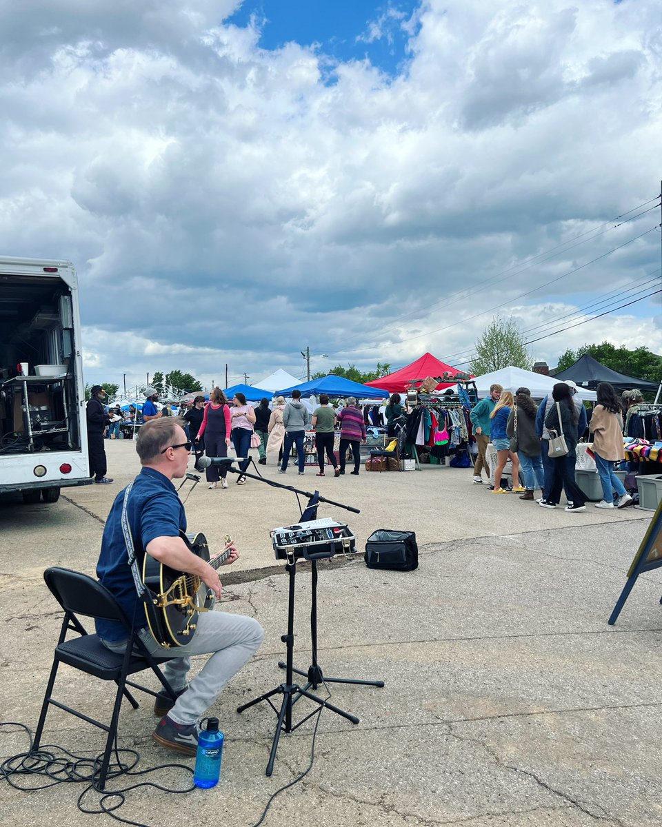 We’re still going down here until 5p at Fresh Start Growers Supply! 💛🌈 Live music now and happy hour starts at 4p!

We’ll be back tomorrow for Sunday Funday, April 23 11a-5p 🌸