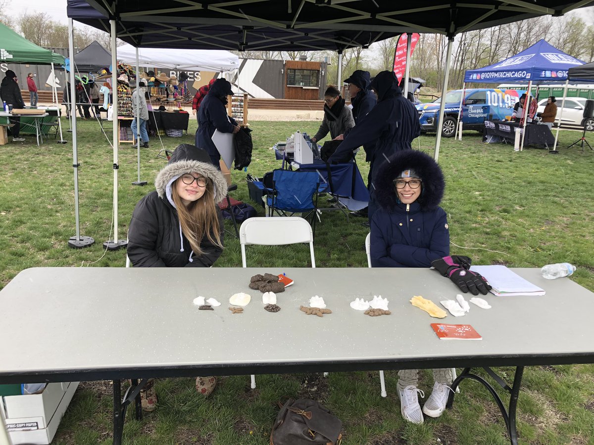 LHS student volunteers at the Forge today sharing information on Illinois animals scat and tracks. Happy Earth 🌎 Day! #WeAreLemont