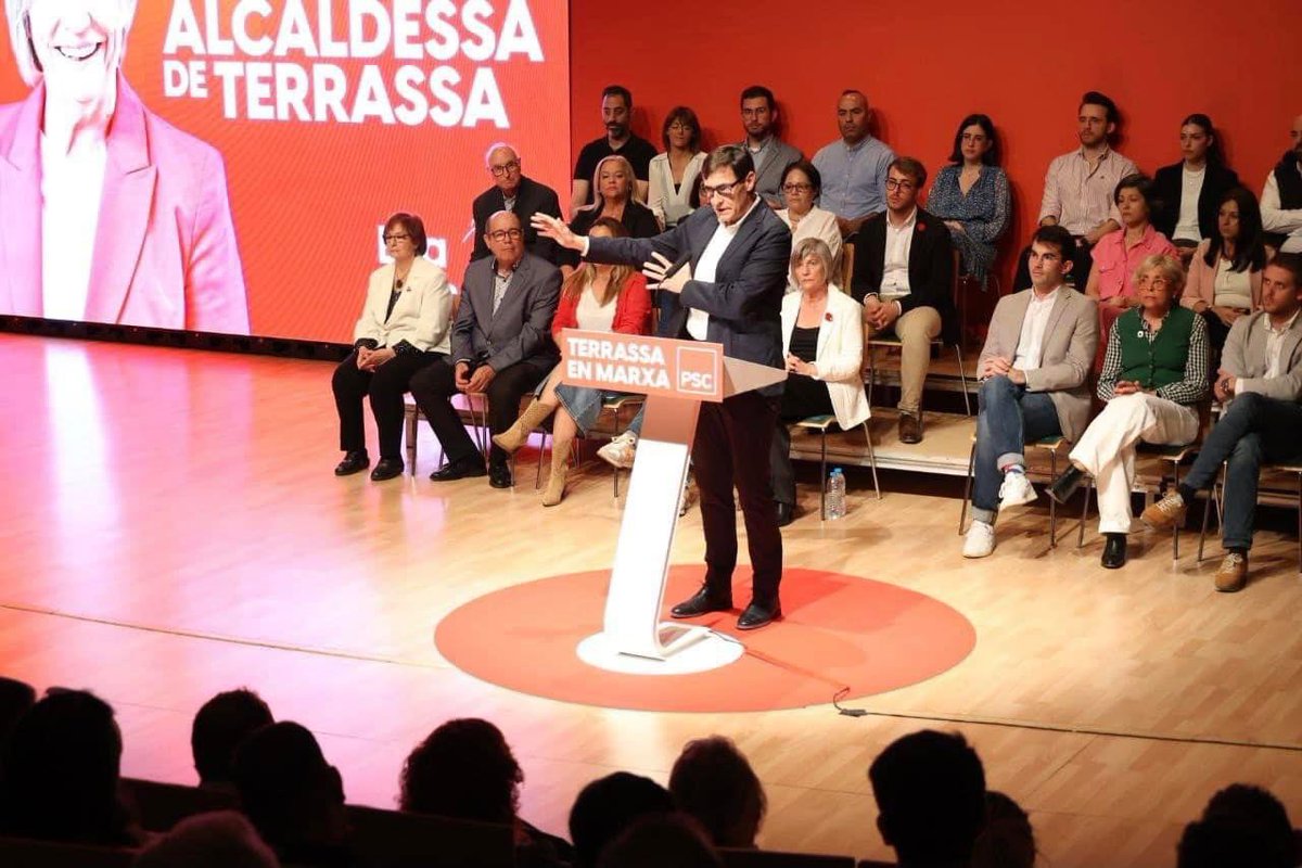 samuelmartimo's tweet photo. 🌹 Hoy la futura alcaldesa de #Terrassa, @EvaCandelaLopez, ha presentado a su equipo y su proyecto para hacer que la ciudad se ponga en marcha de nuevo. Gracias por contar conmigo, quedan días muy intensos, pero lo conseguiremos. ¡A por todas!

#AlcaldessaEvaCandela https://t.co/Hjr11h1IBD