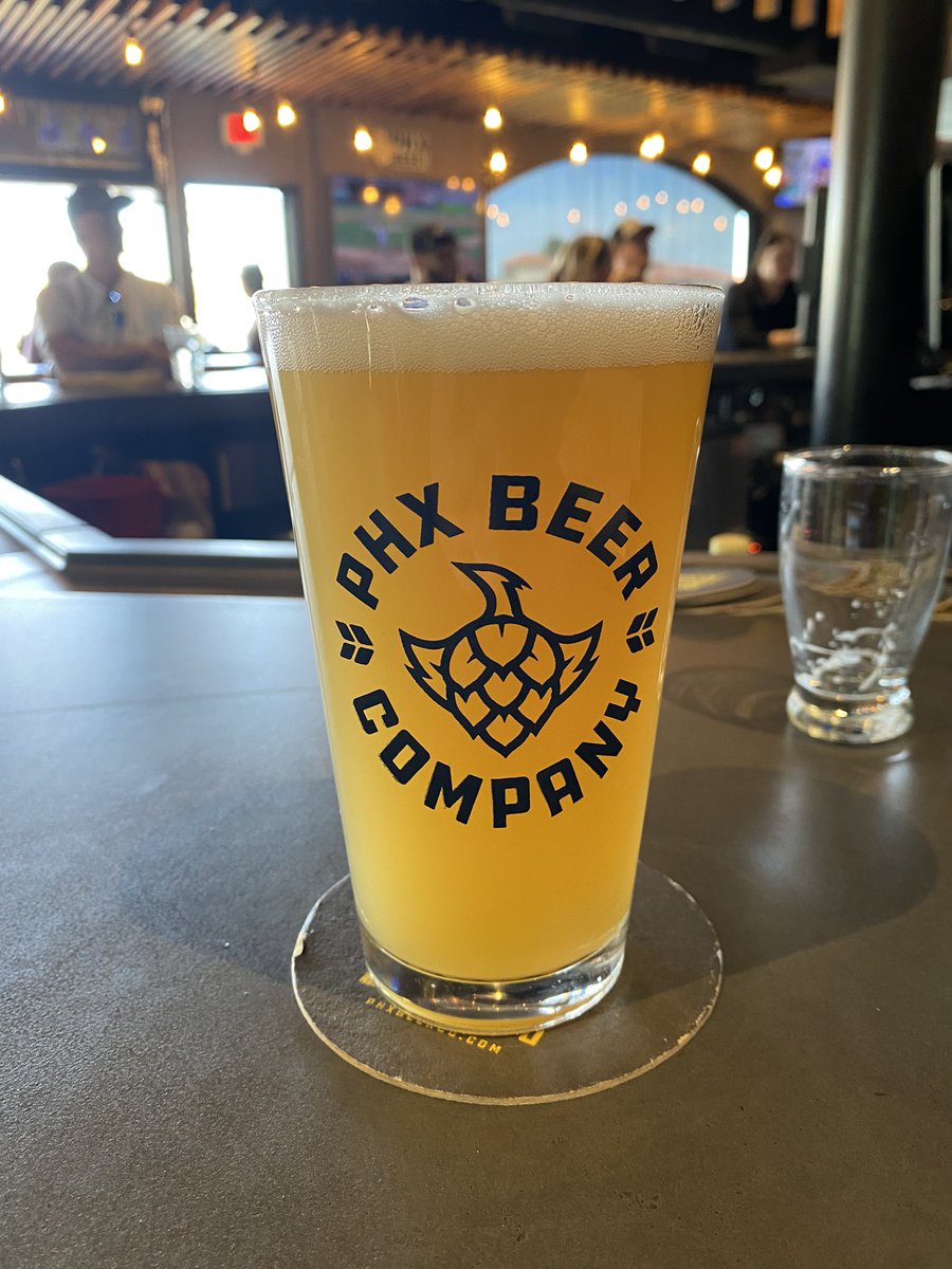Beccaann0214's tweet photo. Saturday #phxbeer #beer #saturday https://t.co/oQuI9Bk82w