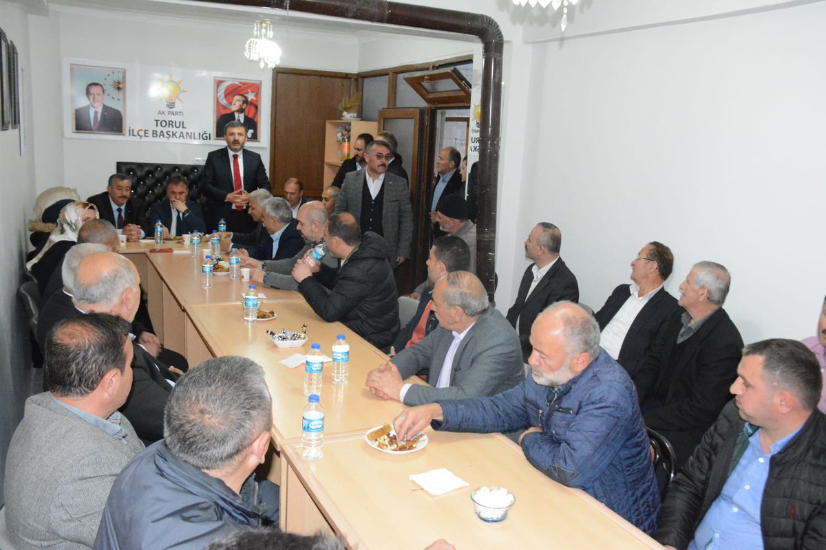celalettin_kose's tweet photo. AK Parti Torul İlçe Başkanlığımızın düzenlediği bayramlaşma programında teşkilatımızla bayramlaştık.

Birlik ve beraberliğimiz daim, bayramımız mübarek olsun. 

Başlasın #TürkiyeYüzyılı https://t.co/wXUJVupIwS