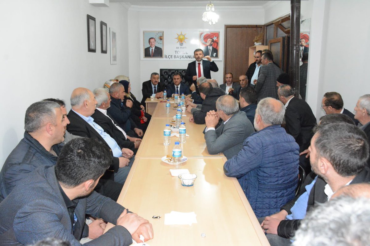 celalettin_kose's tweet photo. AK Parti Torul İlçe Başkanlığımızın düzenlediği bayramlaşma programında teşkilatımızla bayramlaştık.

Birlik ve beraberliğimiz daim, bayramımız mübarek olsun. 

Başlasın #TürkiyeYüzyılı https://t.co/wXUJVupIwS