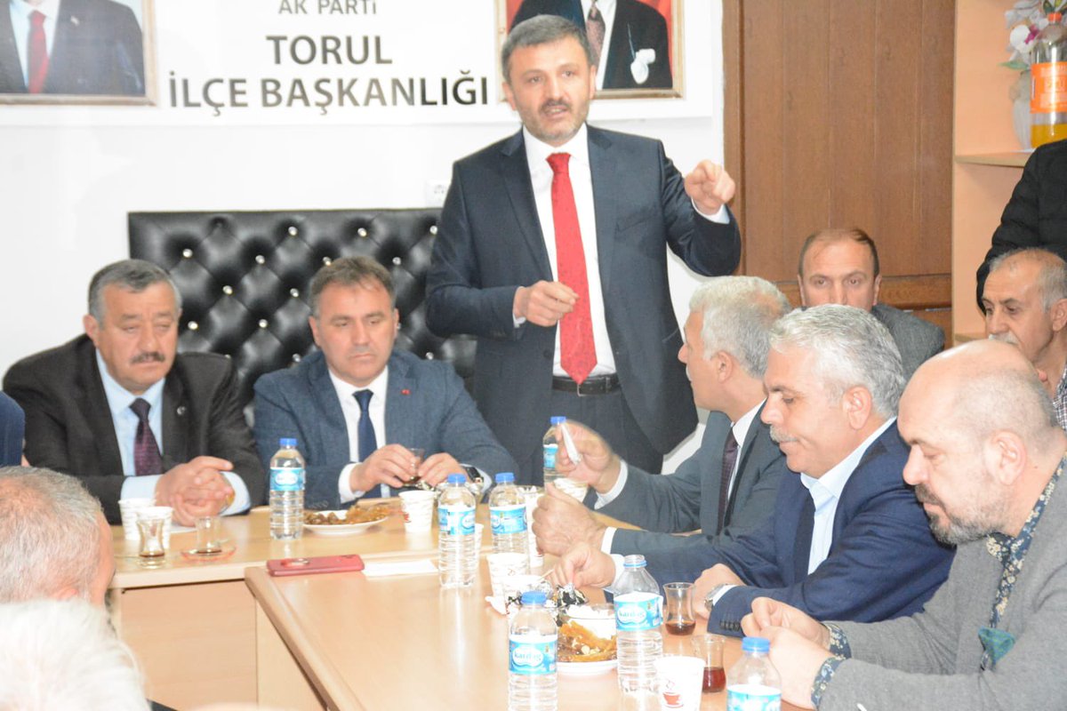 celalettin_kose's tweet photo. AK Parti Torul İlçe Başkanlığımızın düzenlediği bayramlaşma programında teşkilatımızla bayramlaştık.

Birlik ve beraberliğimiz daim, bayramımız mübarek olsun. 

Başlasın #TürkiyeYüzyılı https://t.co/wXUJVupIwS