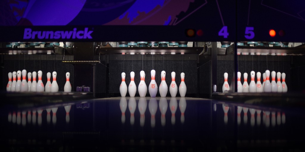BrunBowl's tweet photo. Our string pinsetters use 60% less energy than traditional free-fall models. Yet another cost-saving benefit of our string pinsetters. 🌎🎳 #GreenLiving #ReduceEnergyUse #EarthDay https://t.co/bJ0cTMTUYR
