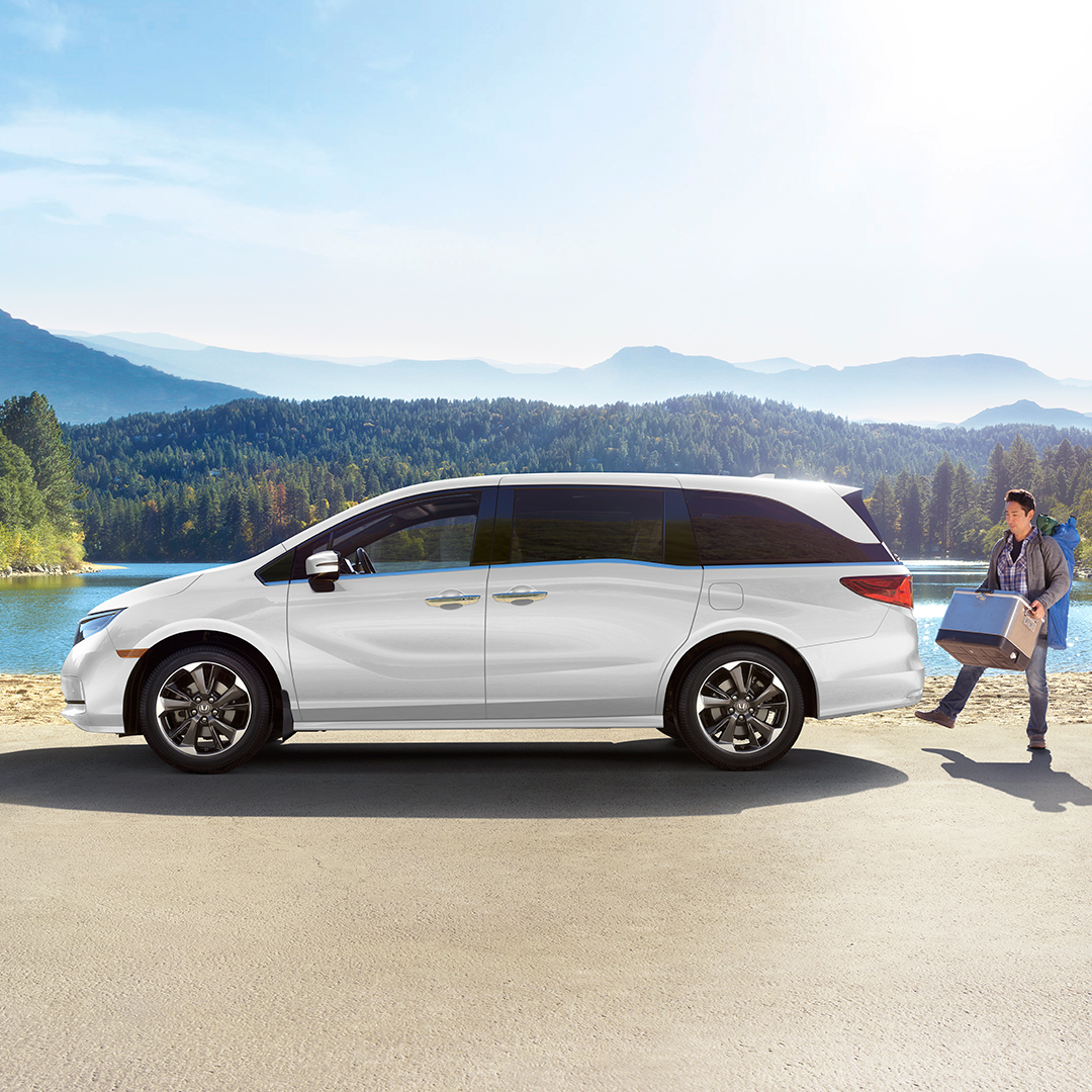 Feel-good drives. Let your Honda Odyssey take you there. 
#HondaOdyssey 
---
Des déplacements qui font du bien. Laissez votre Honda Odyssey vous transporter.
#HondaOdyssey