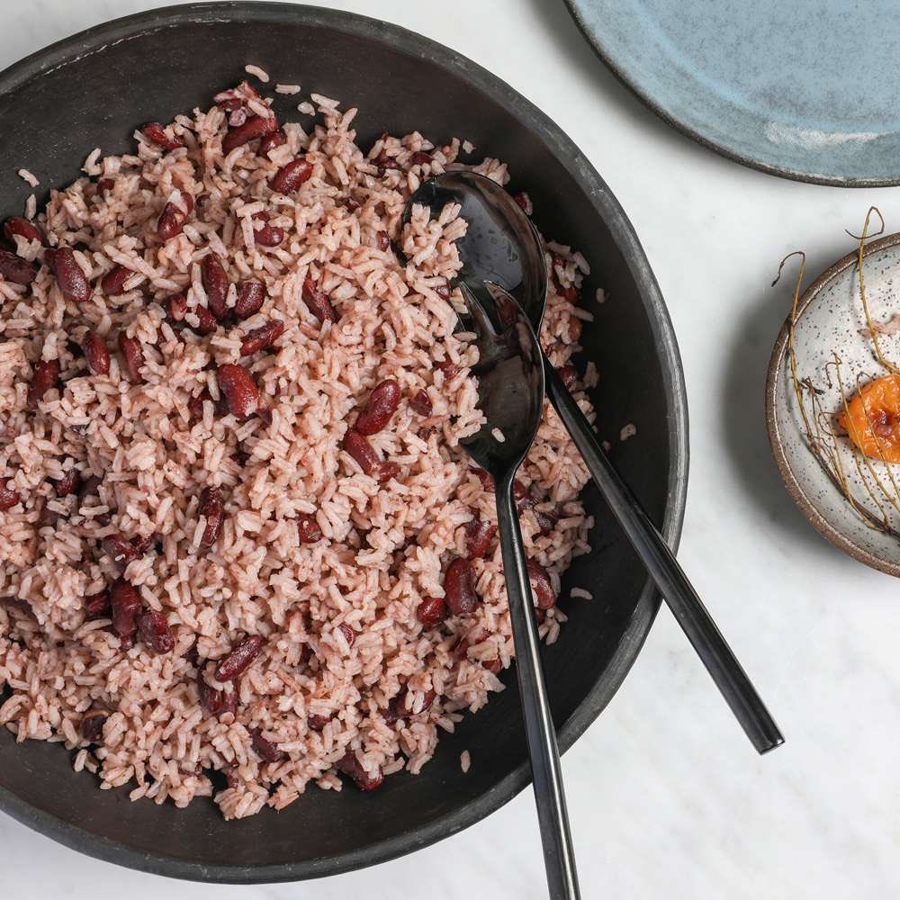 keatingssixth's tweet photo. Starting with the rice &amp; bean dishes since y’all wanna argue!

Why we acting like no matter where you go where Black ppl live you not finna find some rice cooked with beans or peas??

1. Diri kole ak pwa 🇭🇹
2. Waakye 🇬🇭
3. Moro de habichuelas 🇩🇴
4. Rice &amp; peas 🇯🇲 https://t.co/fbc2gEiwYr