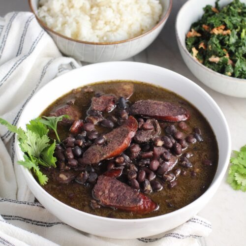 keatingssixth's tweet photo. Like why are we arguing when our diasporic dishes are literal siblings?! They got the same parents like stop trynna break up the home!

1. Feijoada 🇧🇷
2. Red Beans &amp; Rice ✊🏾🇺🇸
3. Pelau 🇹🇹
4. Hoppin John ✊🏾🇺🇸 https://t.co/rFuL0u6kvN