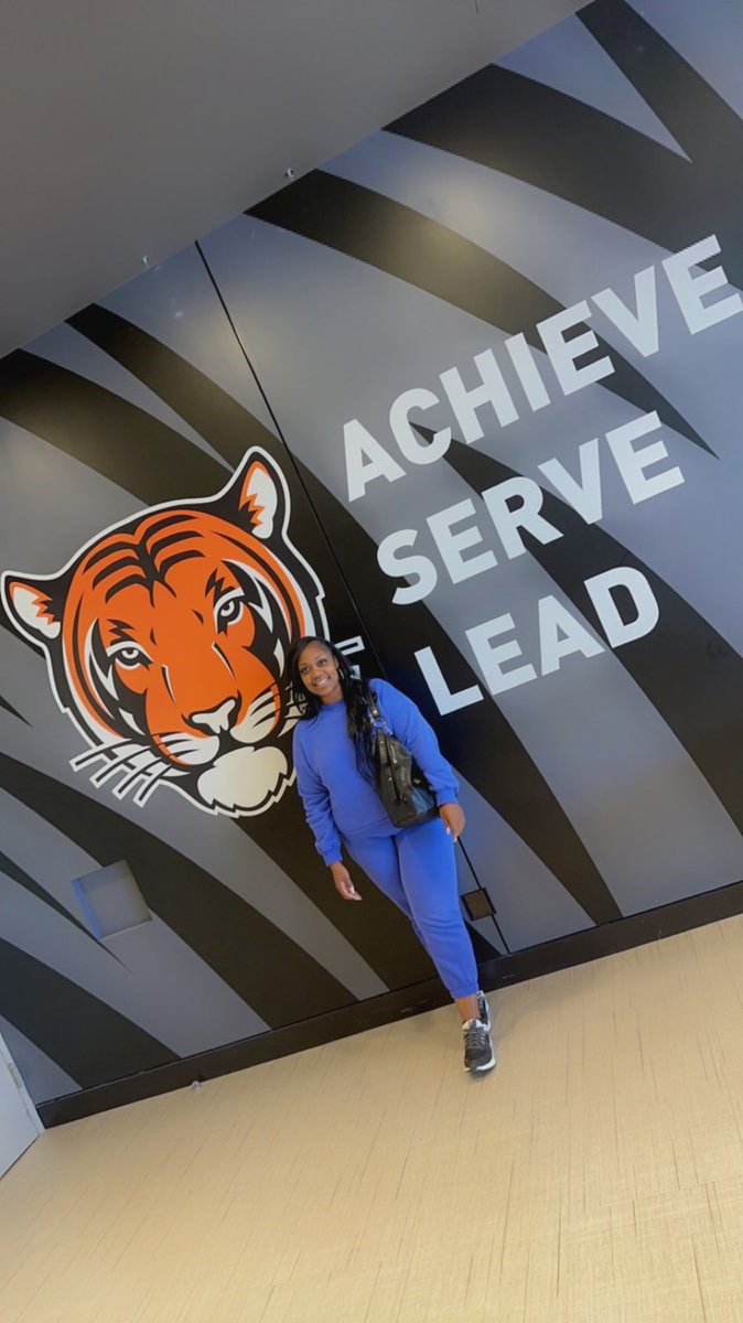 CamilleEd_954's tweet photo. Providing new experiences and opportunities for @MTLBCPS1 @browardschools scholars 💛 @MIT, @Harvard , @ApolloTheater , @CentralParkNYC , @nyuniversity  @Columbia @TimesSquareNYC @Princeton @TempleUniv @UniversityofP https://t.co/uMxJgQ51QD